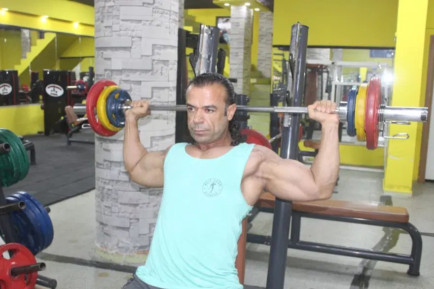 Halil Çoban omuz antrenmanında